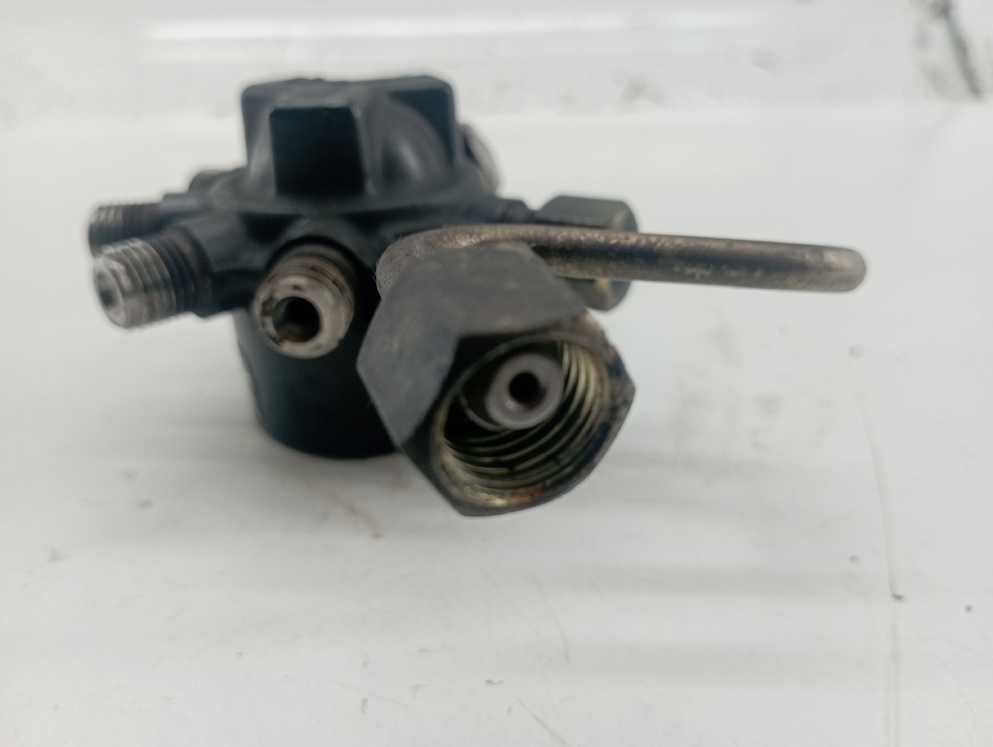 Regua de injeção RENAULT MEGANE II três volumes (LM0/1_) | 03 -  Imagem-3