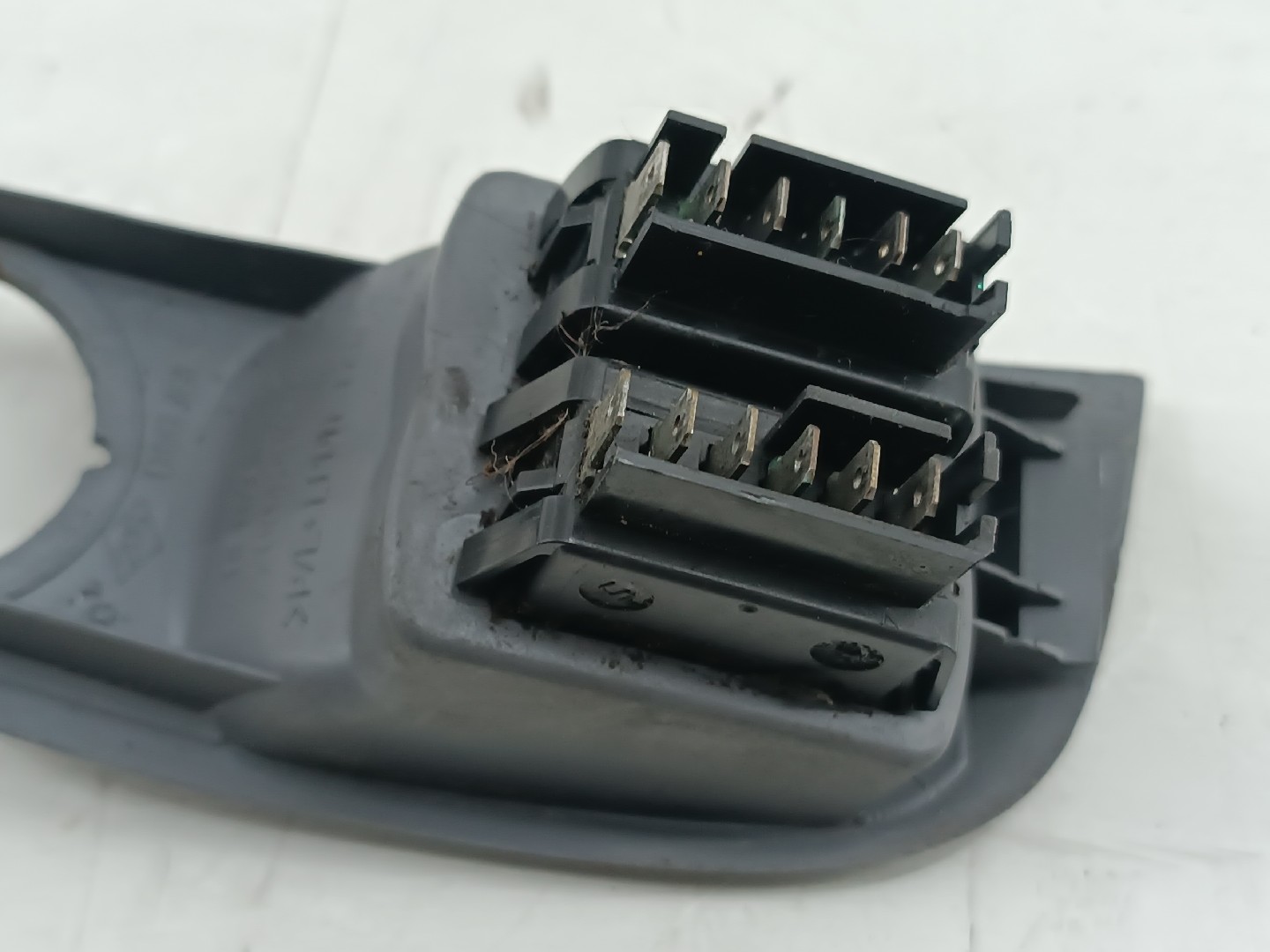 Comutador de vidro frente esquerdo RENAULT MEGANE I (BA0/1_) | 95 - 04 Imagem-2