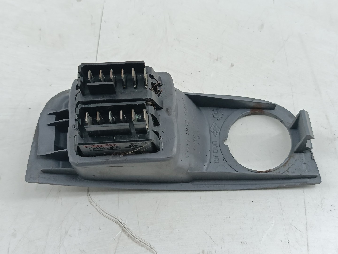 Comutador de vidro frente esquerdo RENAULT MEGANE I (BA0/1_) | 95 - 04