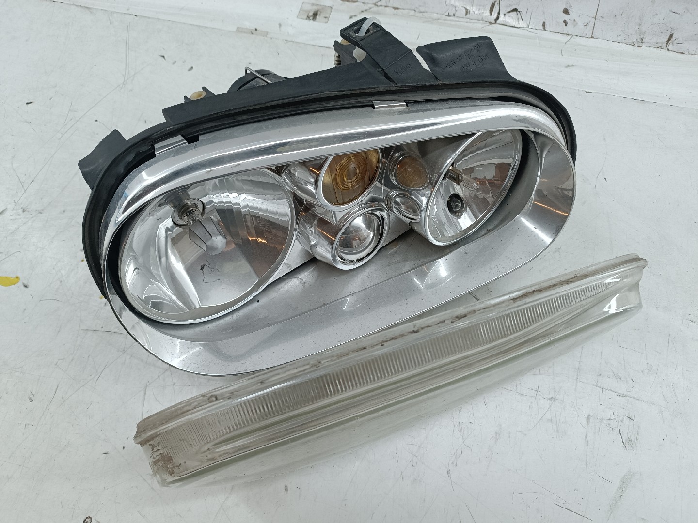 Ótica Direita VOLKSWAGEN GOLF IV (1J1) | 97 - 07 Imagem-3