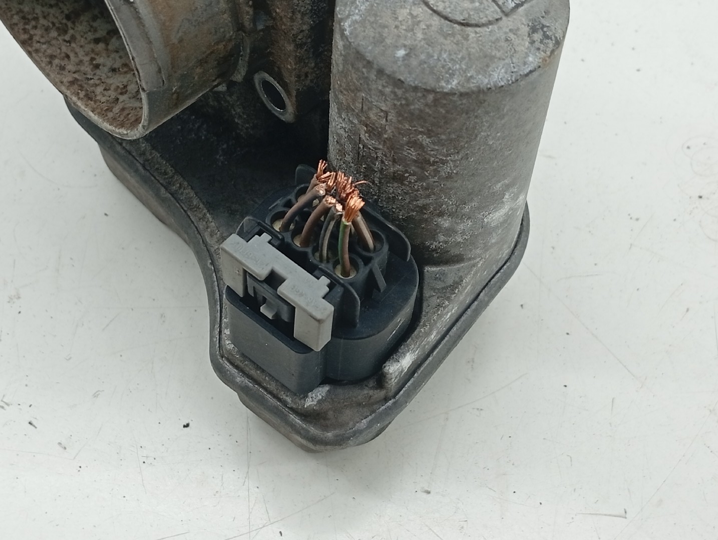 Borboleta de admissão OPEL ASTRA H (A04) | 04 - 14 Imagem-1