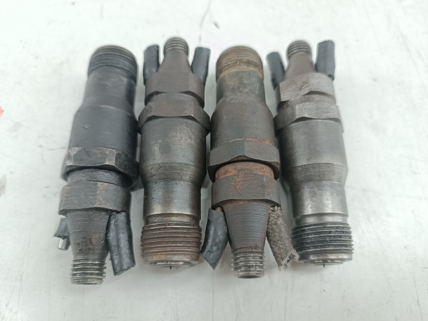 Injetor de combustível MERCEDES-BENZ SPRINTER 3-t Caixa (903) | 95 - 06 Imagem-3