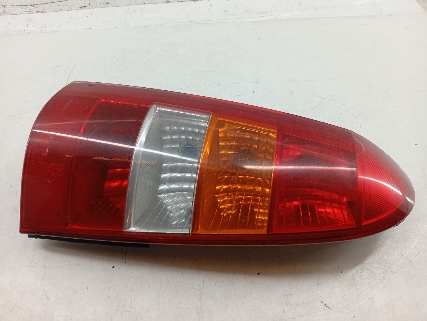 Farolim Stop Esquerdo OPEL ASTRA G CLASSIC Caravan (F35) | 04 - 09 Imagem-5