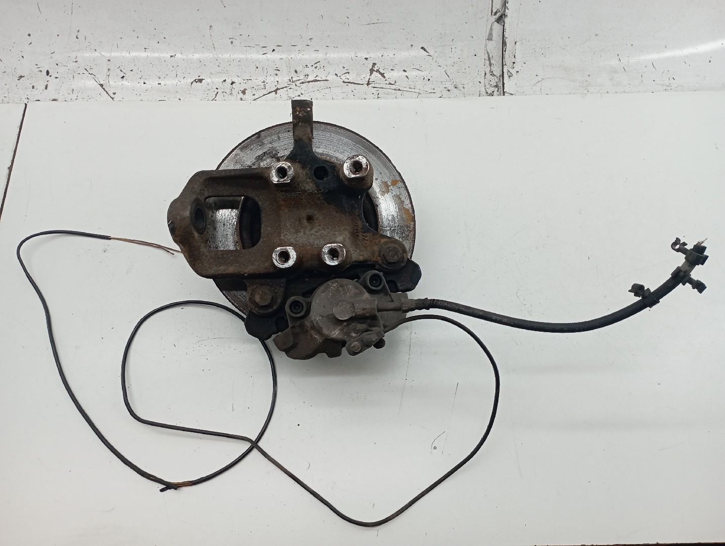 Manga de eixo frente direita MERCEDES-BENZ SPRINTER 3-t Caixa (903) | 95 - 06