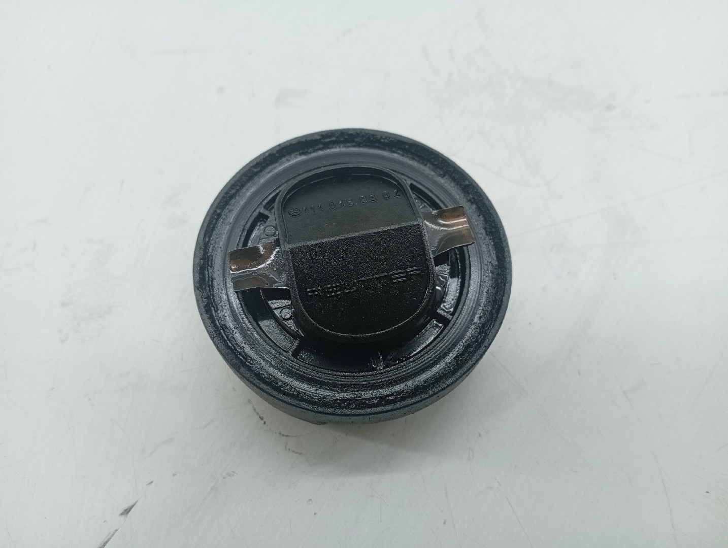 Tampa para reservatório de óleo MERCEDES-BENZ SPRINTER 3-t Caixa (903) | 95 - 06 Imagem-1