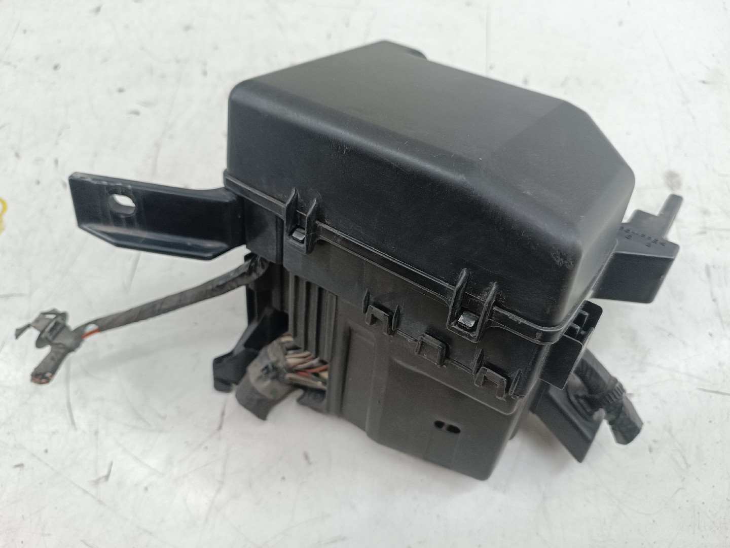 Caixa de fusíveis e relés OPEL AGILA (B) (H08) | 08 - 14 Imagem-5