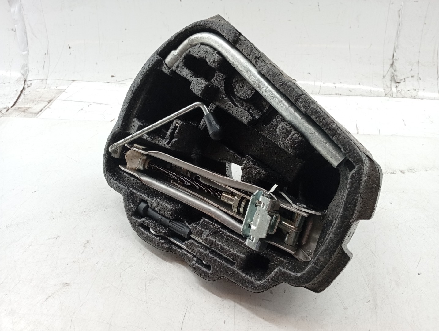 Kit de troca de pneu VOLKSWAGEN GOLF IV (1J1) | 97 - 07 Imagem-1