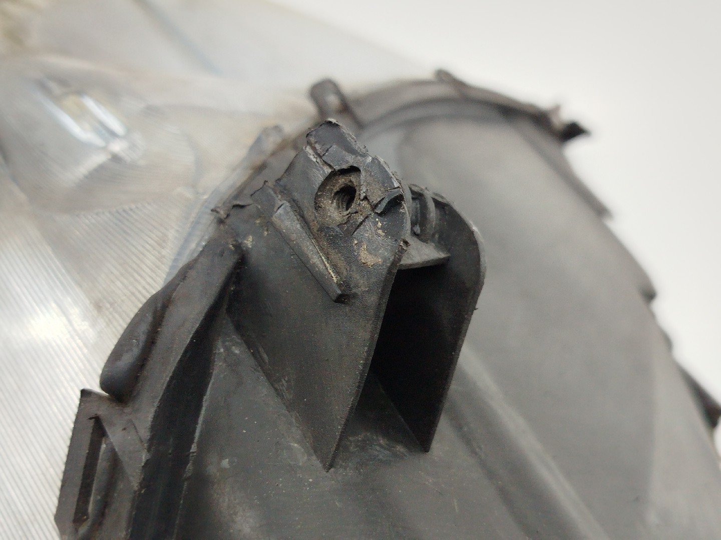 Ótica Direita FORD FOCUS Turnier (DNW) | 99 - 07 Imagem-6