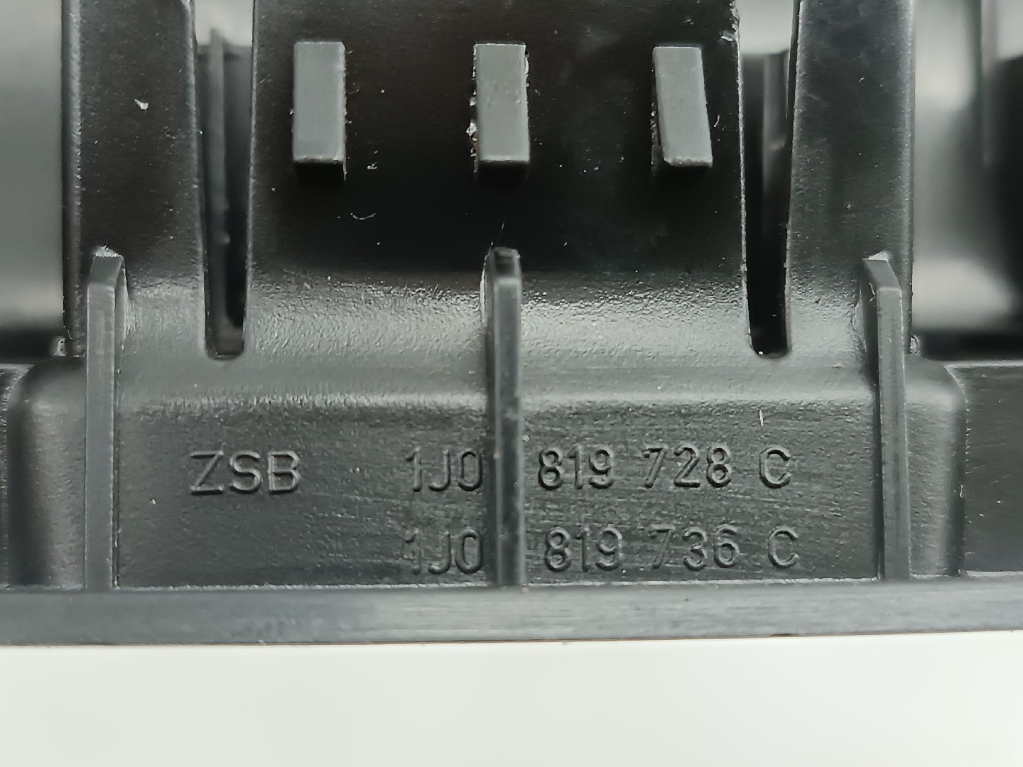 Difusor de ar central VOLKSWAGEN GOLF IV (1J1) | 97 - 07 Imagem-2