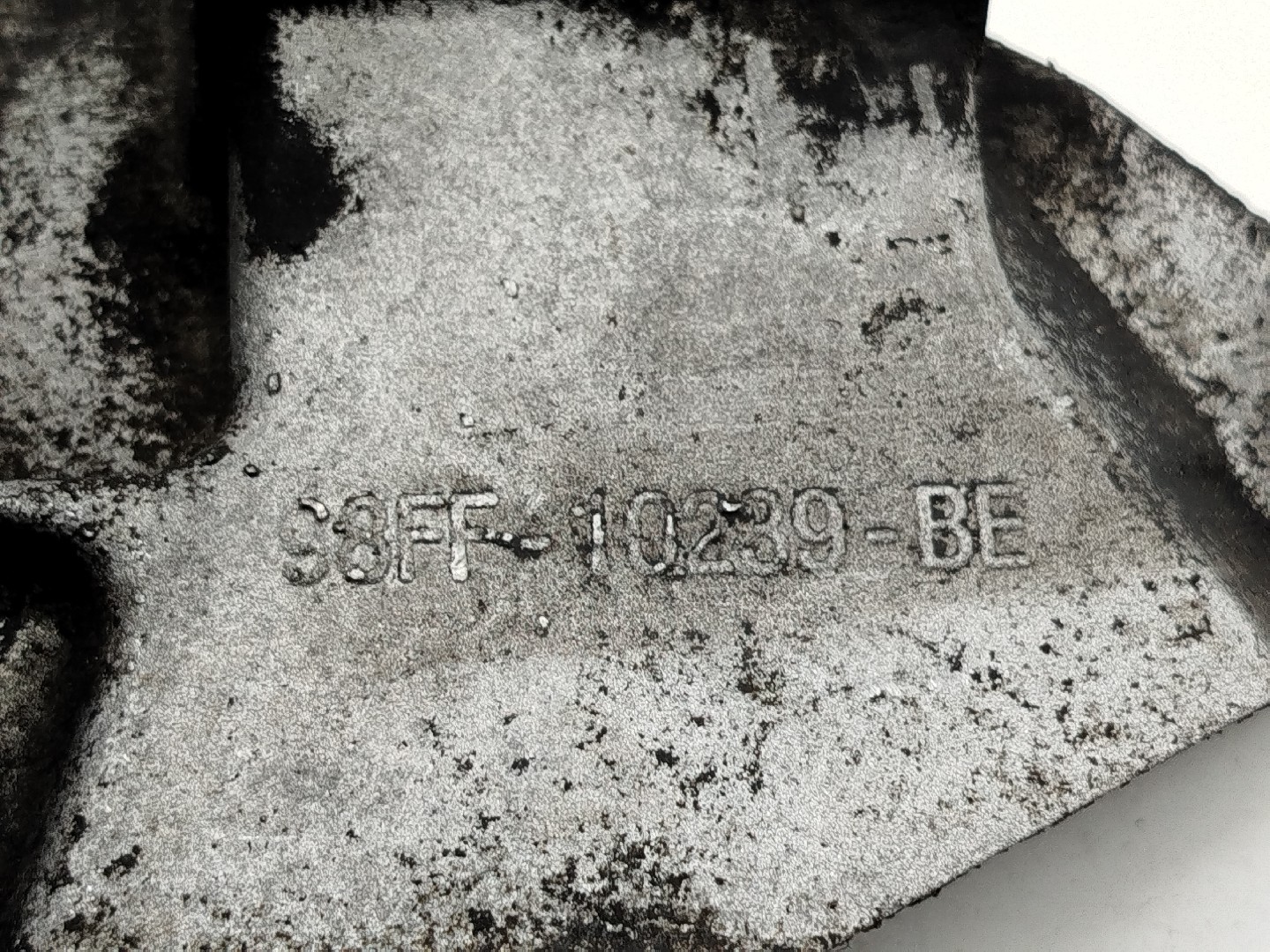 Suporte De Alternador FORD FOCUS Turnier (DNW) | 99 - 07 Imagem-1