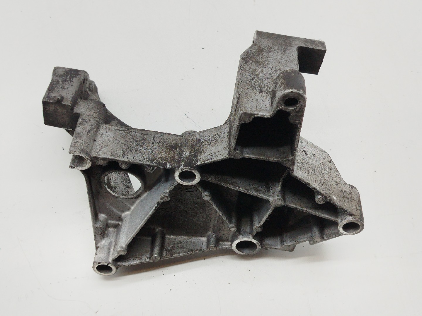 Suporte De Alternador FORD FOCUS Turnier (DNW) | 99 - 07 Imagem-3