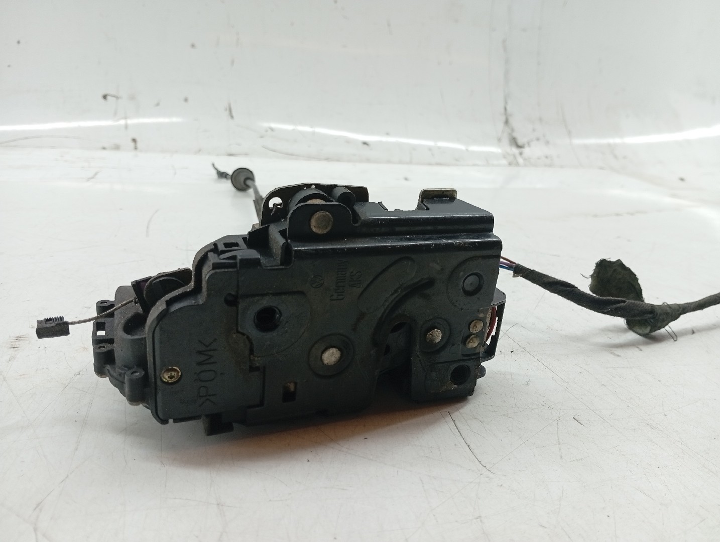 Fecho da Porta Trás Direito VOLKSWAGEN GOLF IV (1J1) | 97 - 07 Imagem-2