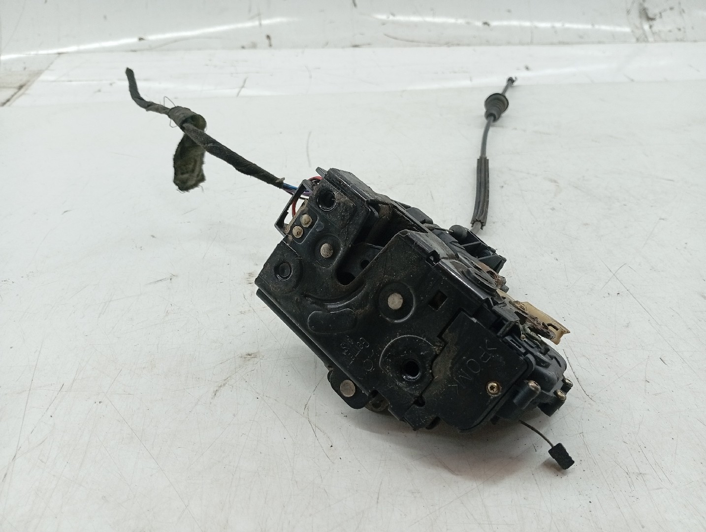 Fecho da Porta Trás Direito VOLKSWAGEN GOLF IV (1J1) | 97 - 07 Imagem-3