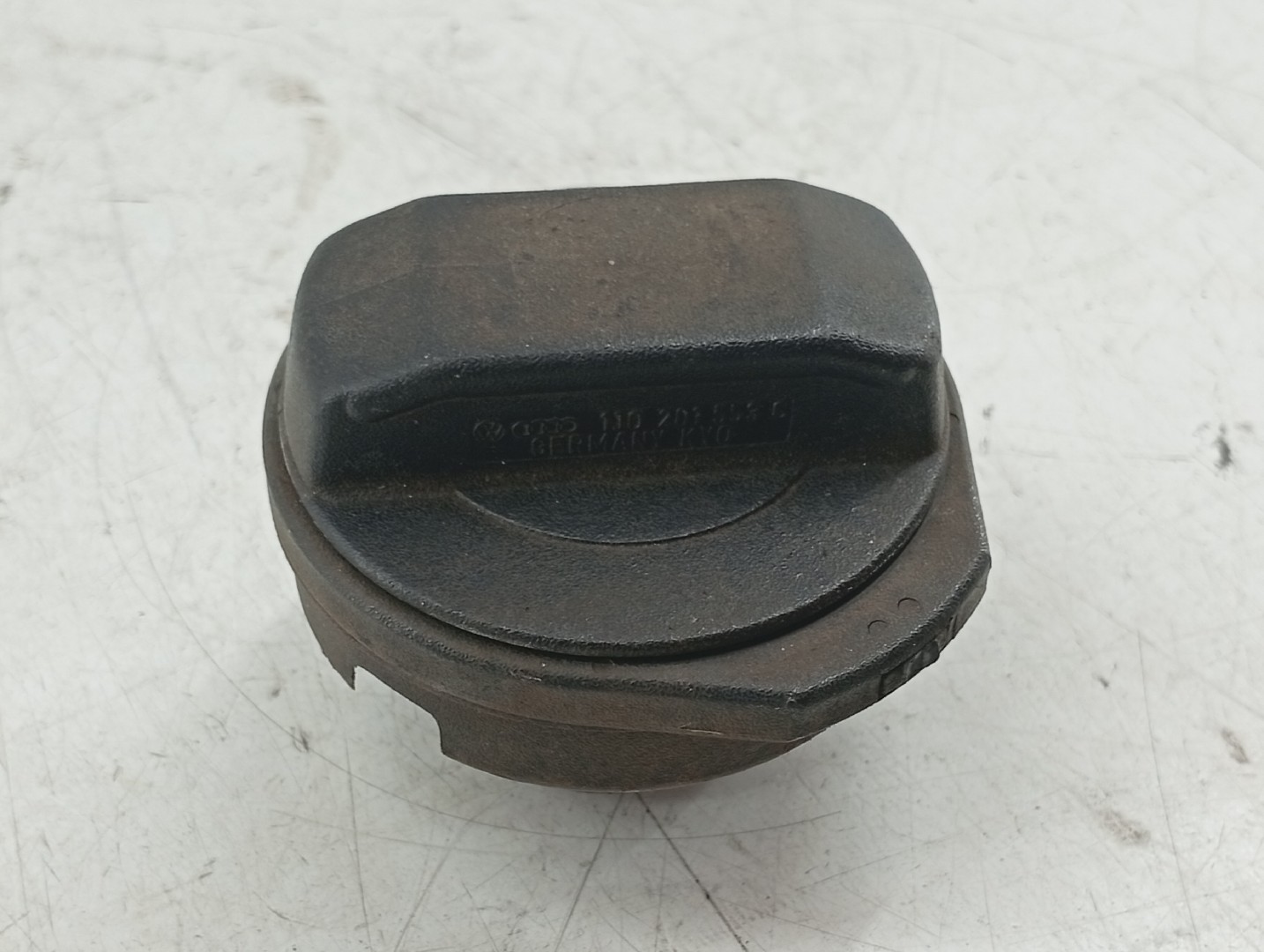 Tampa interior do depósito de combustível VOLKSWAGEN GOLF IV (1J1) | 97 - 07