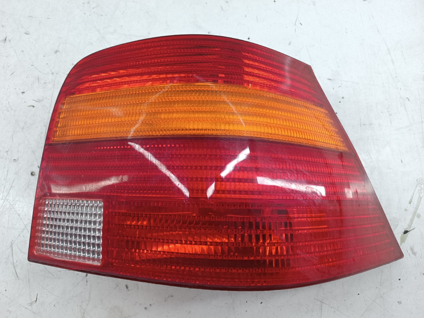 Farolim Stop Direito VOLKSWAGEN GOLF IV (1J1) | 97 - 07 Imagem-5