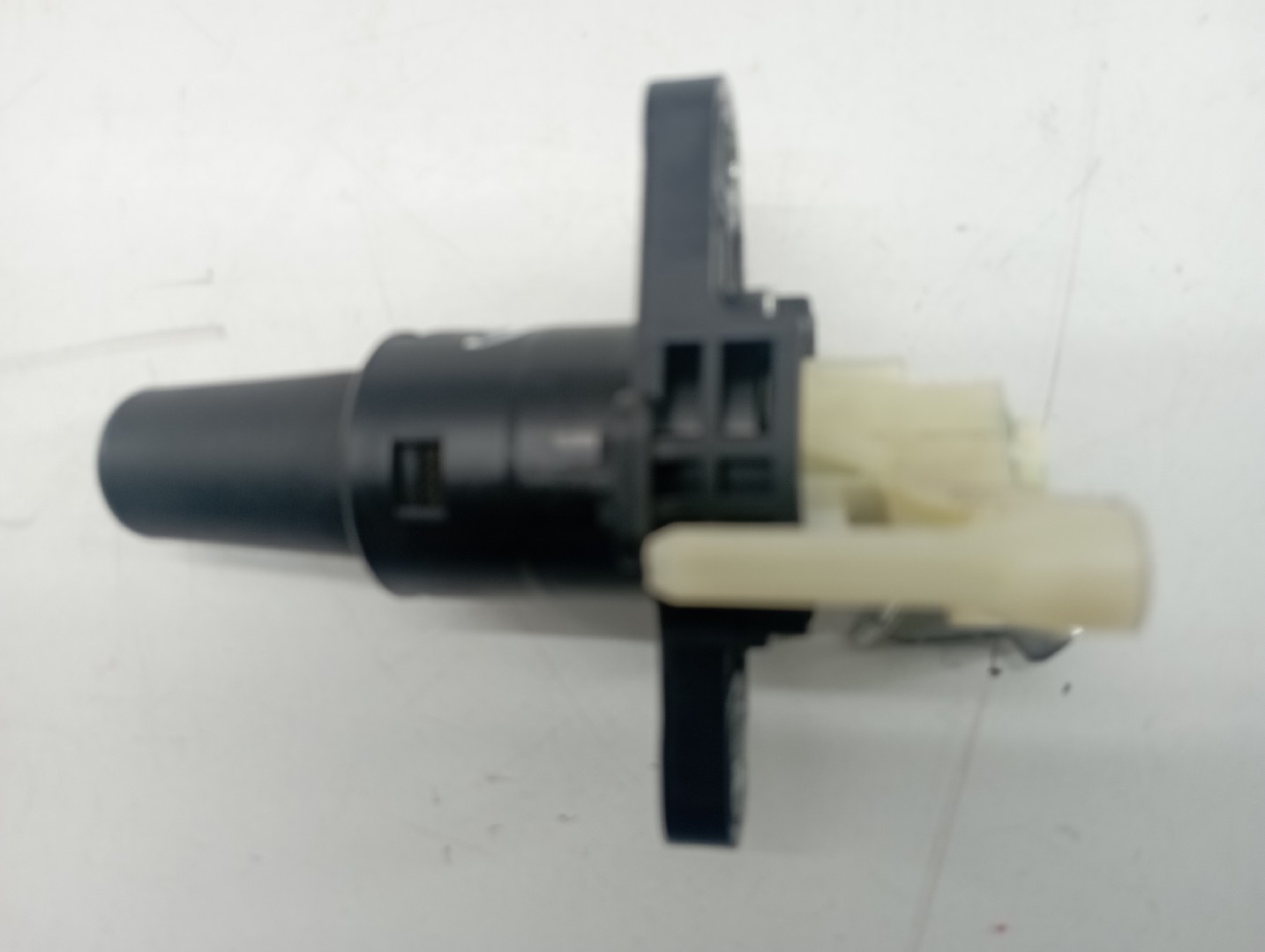 Botão de abertura da mala CITROEN C1 II (PA_, PS_) | 14 -  Imagem-2