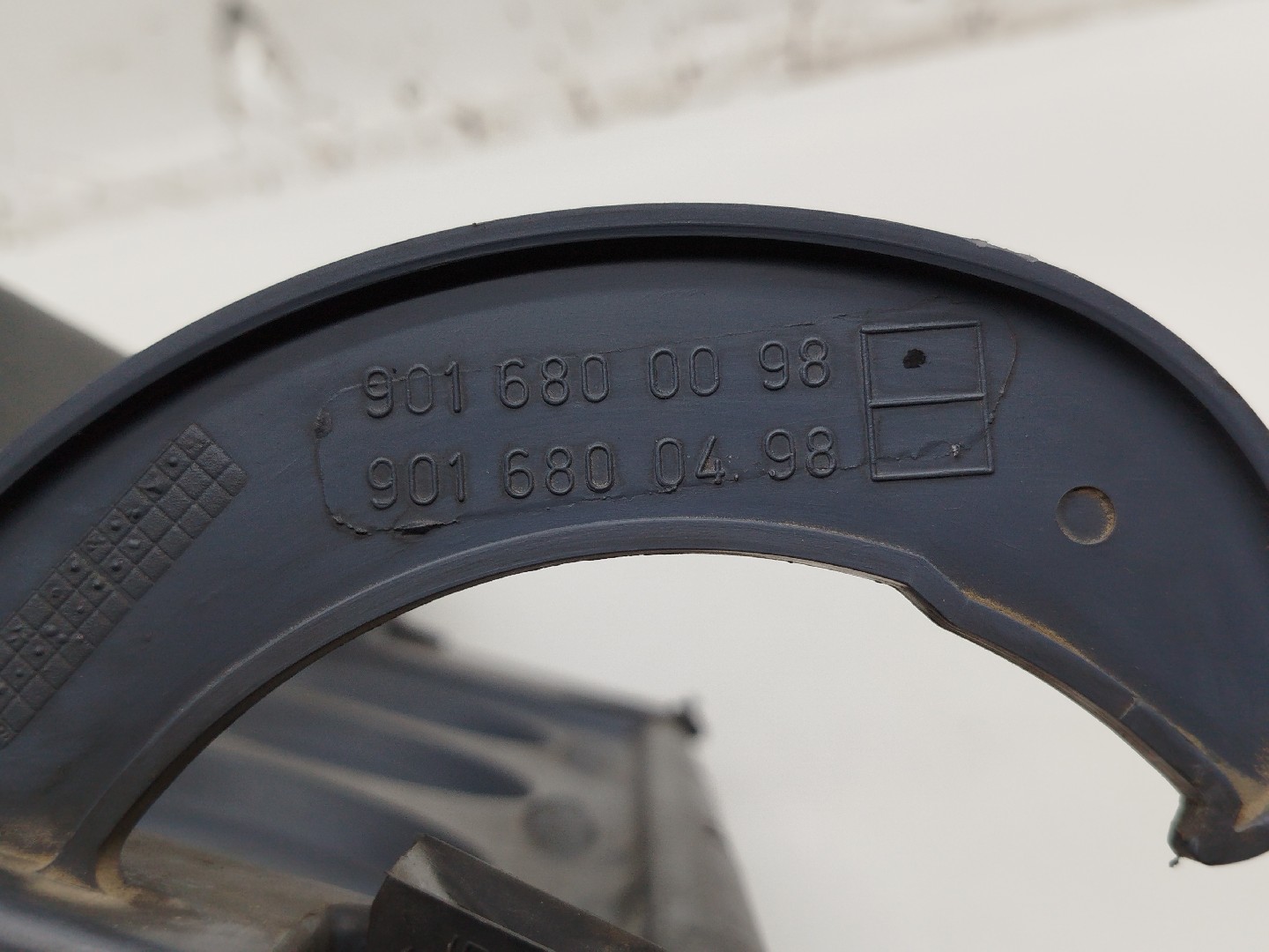 Tampa de porta luvas MERCEDES-BENZ SPRINTER 3-t Caixa (903) | 95 - 06 Imagem-2