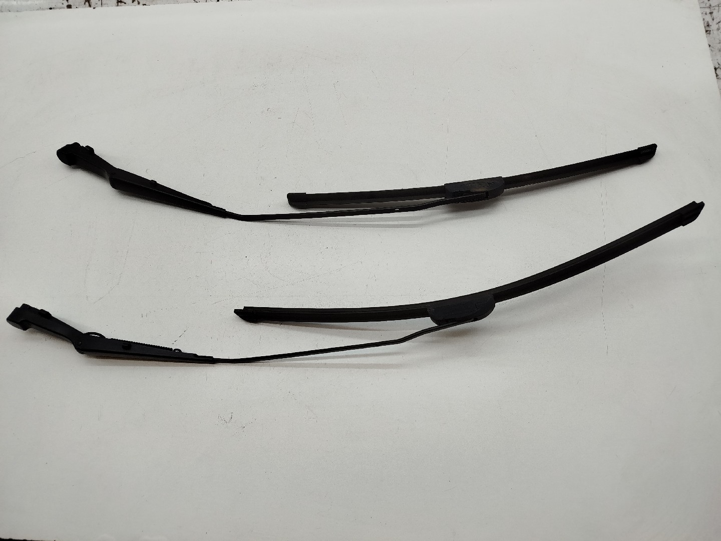 Braços das escovas frente MERCEDES-BENZ SPRINTER 3-t Caixa (903) | 95 - 06