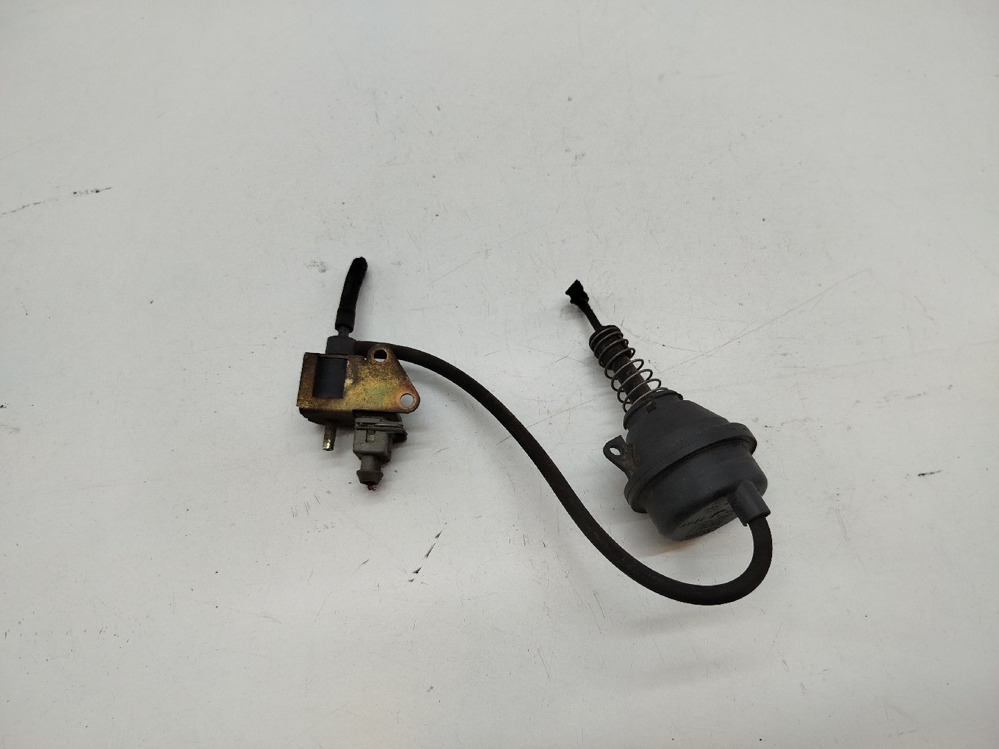 Válvula de vácuo MERCEDES-BENZ SPRINTER 3-t Caixa (903) | 95 - 06 Imagem-3