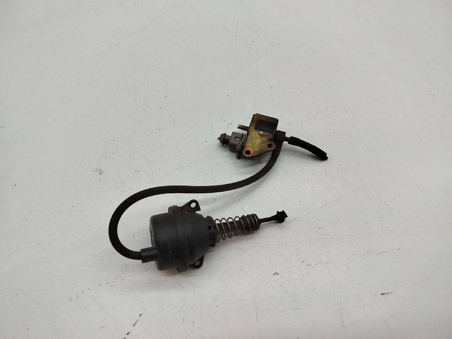 Válvula de vácuo MERCEDES-BENZ SPRINTER 3-t Caixa (903) | 95 - 06 Imagem-4