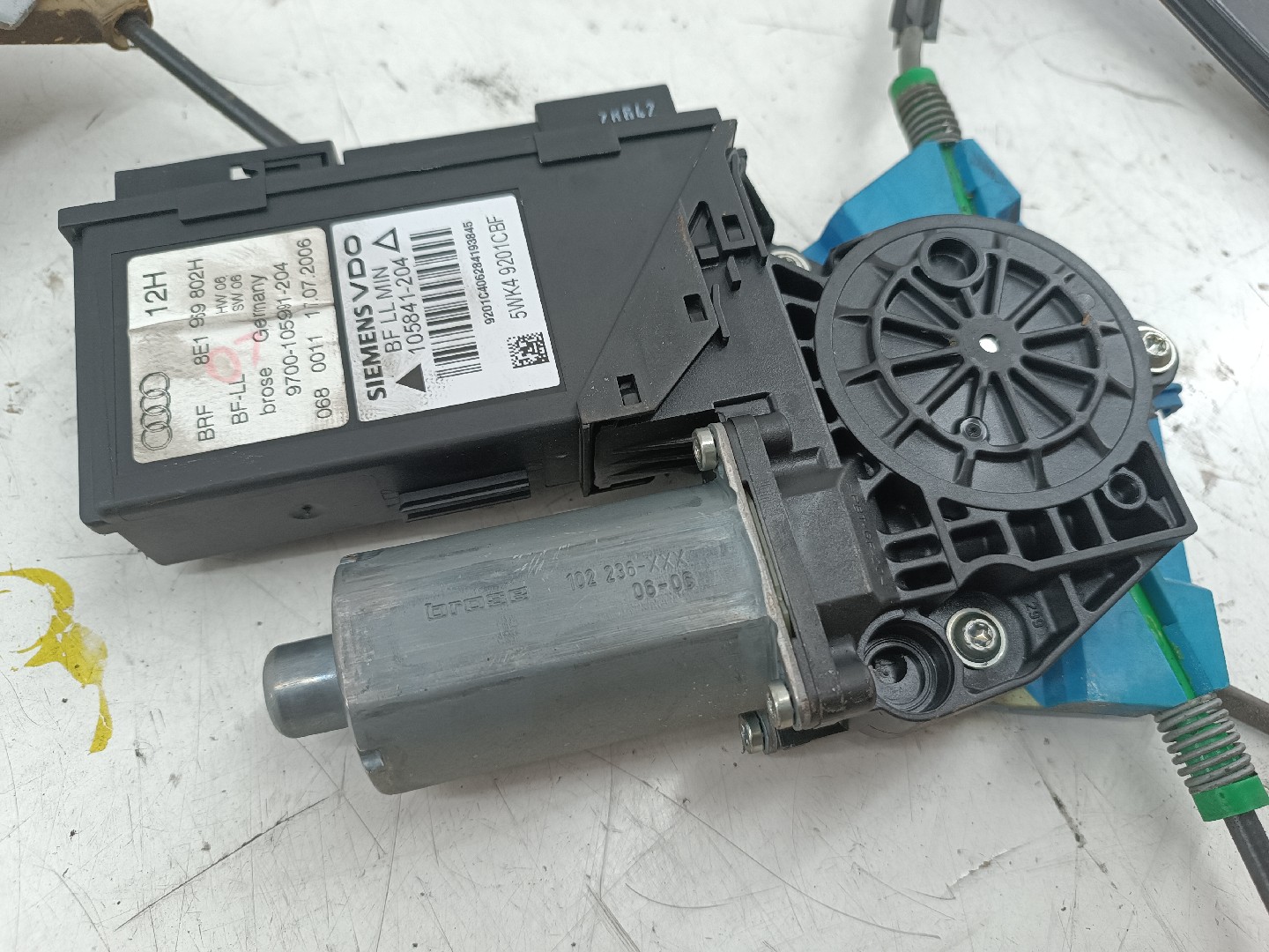 Motor e elevador de vidro frente direito AUDI A4 Avant (8ED, B7) | 04 - 08 Imagem-1