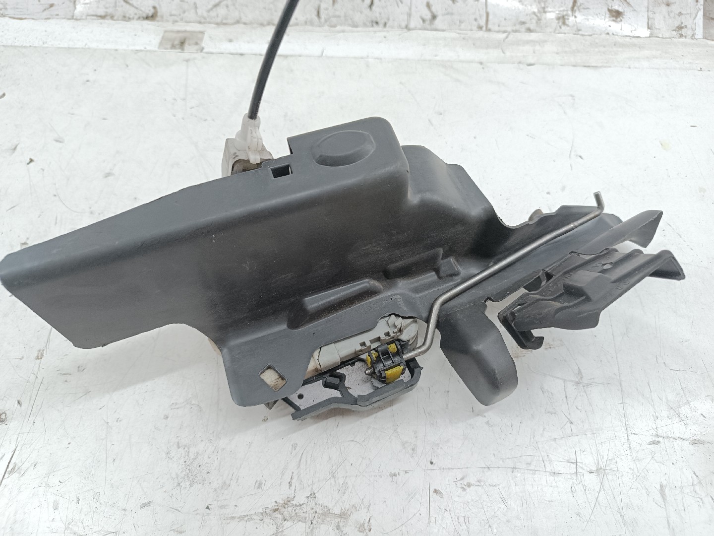 Fecho da Porta Frente Esquerdo AUDI A4 Avant (8ED, B7) | 04 - 08