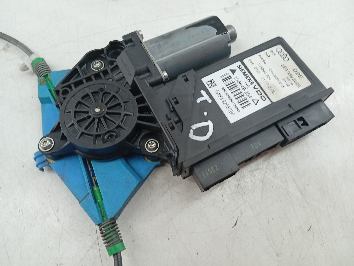 Motor e elevador de vidro trás direito AUDI A4 Avant (8ED, B7) | 04 - 08 Imagem-1