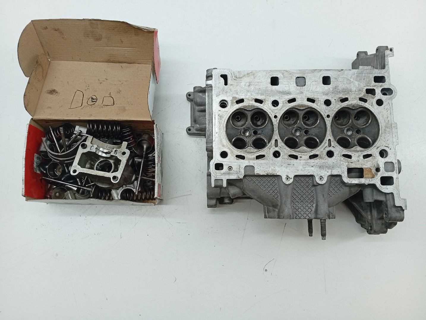 Cabeça do Motor FORD FOCUS III Caixa/Hatchback | 11 - 