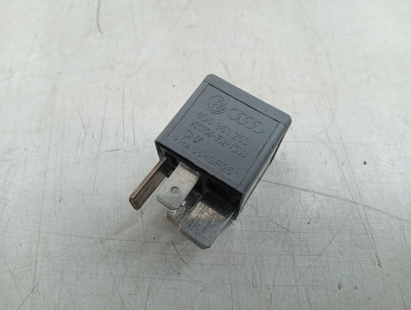 Relés AUDI A4 Avant (8ED, B7) | 04 - 08 Imagem-1