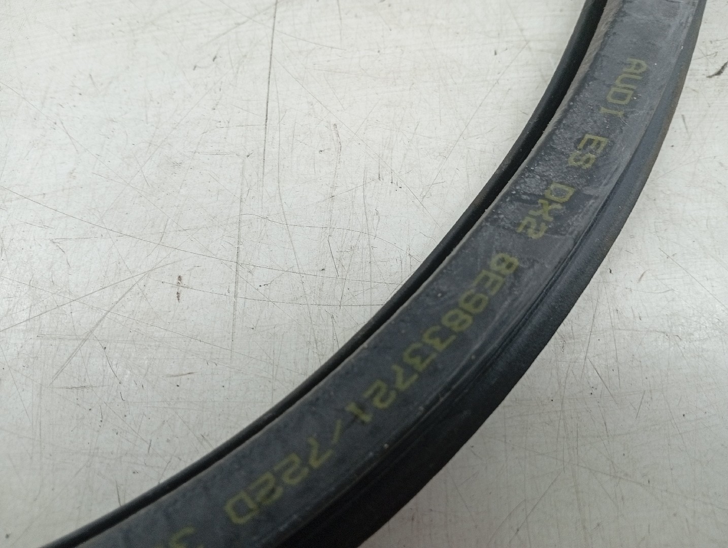 Borracha Da Porta Traseira Esquerda AUDI A4 Avant (8ED, B7) | 04 - 08 Imagem-2