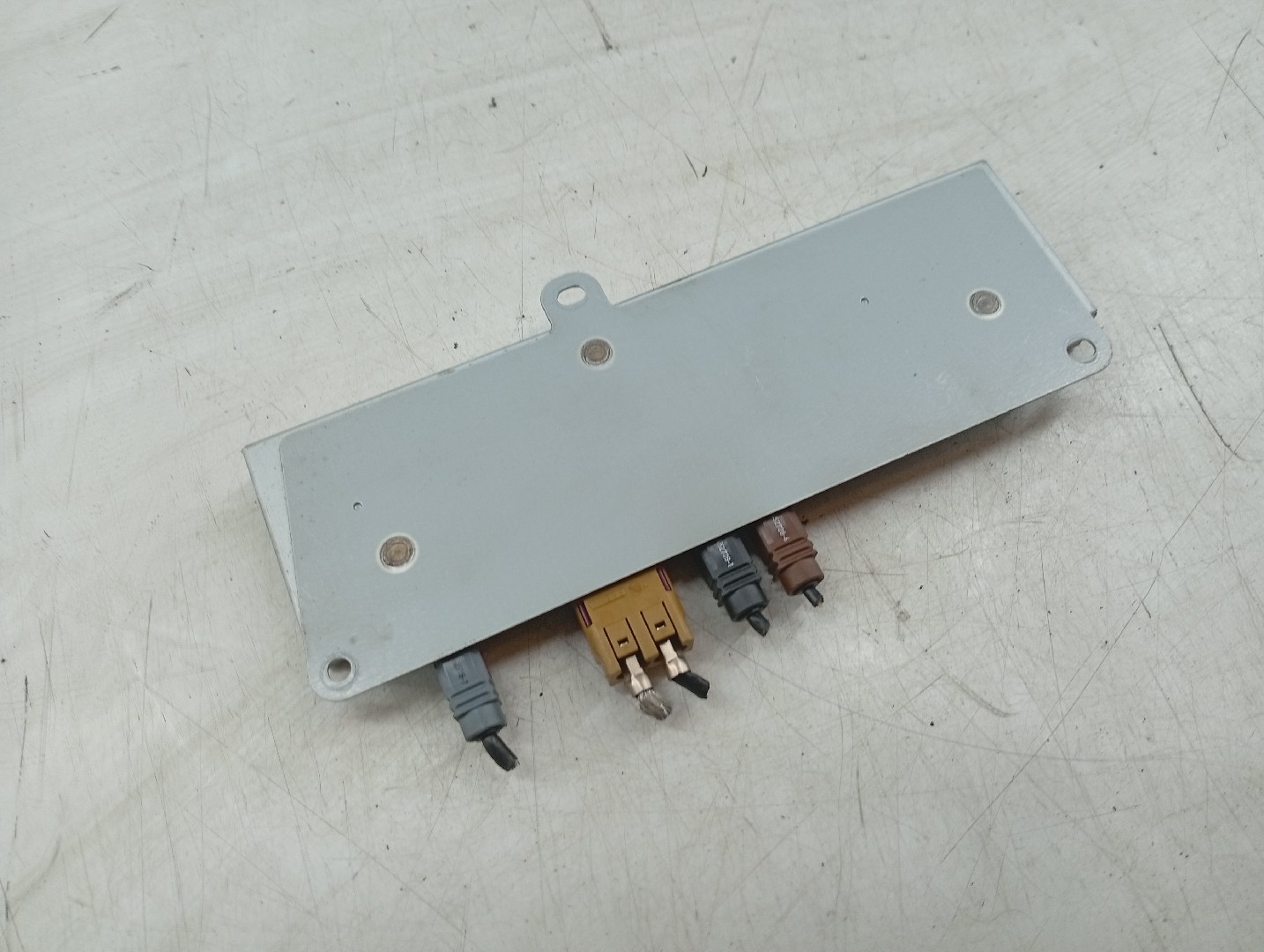 Amplificador de antena AUDI A4 Avant (8ED, B7) | 04 - 08 Imagem-3