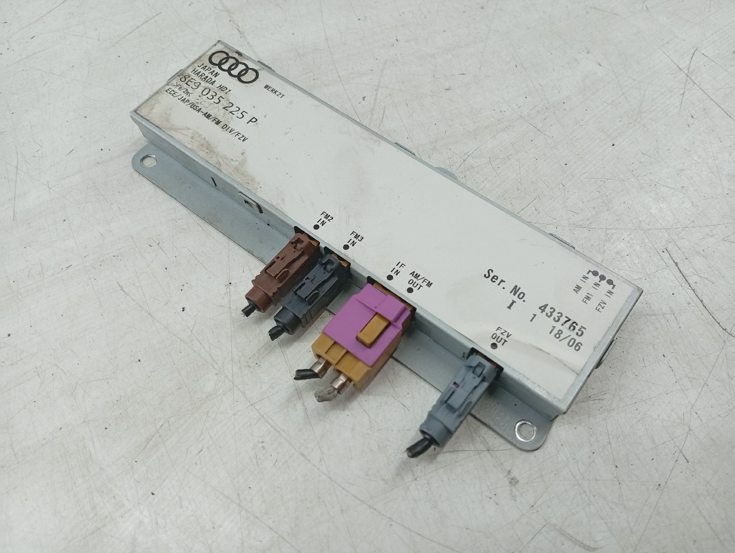 Amplificador de antena AUDI A4 Avant (8ED, B7) | 04 - 08 Imagem-1