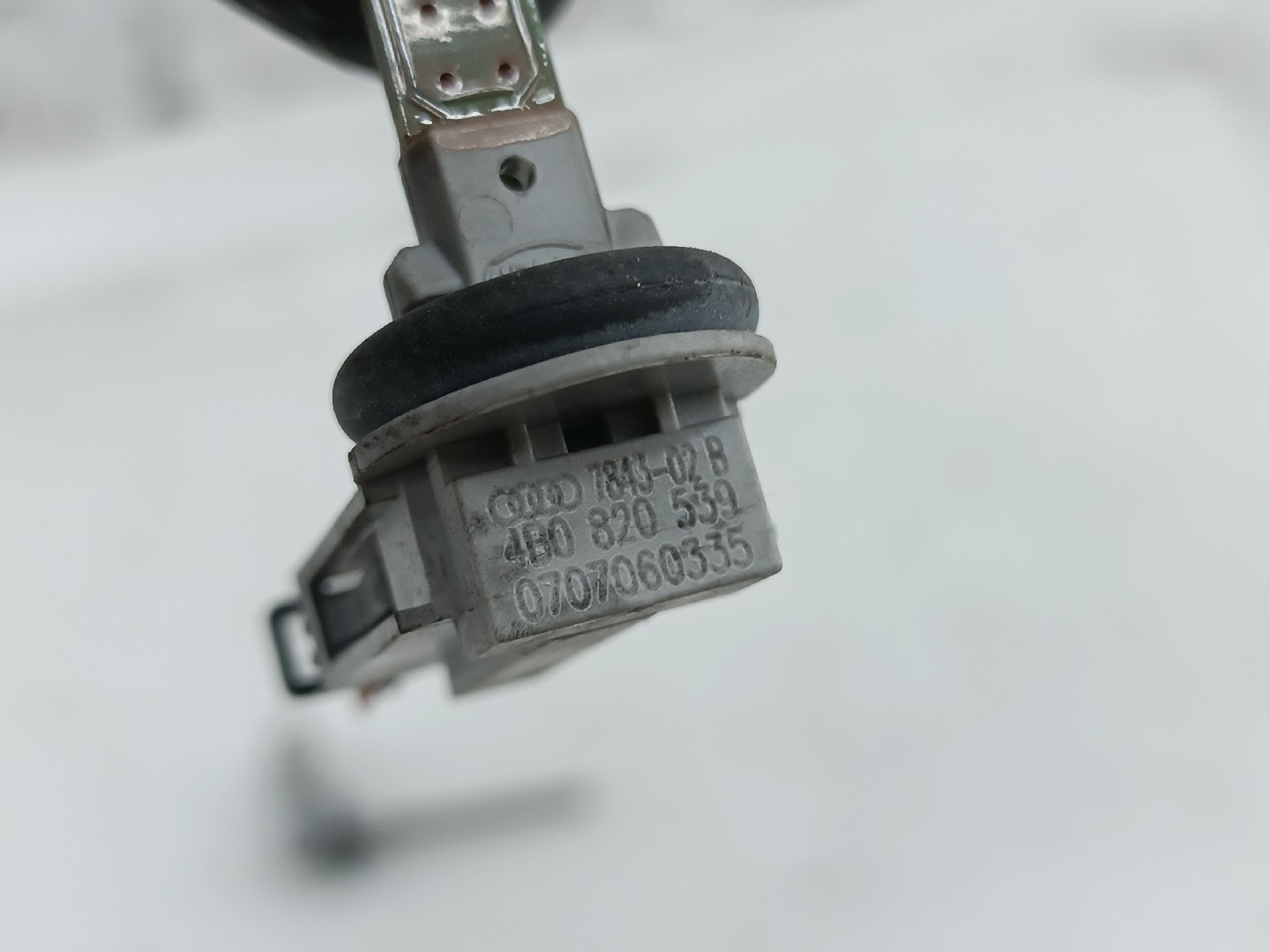 Sensor de temperatura AUDI A4 Avant (8ED, B7) | 04 - 08 Imagem-1