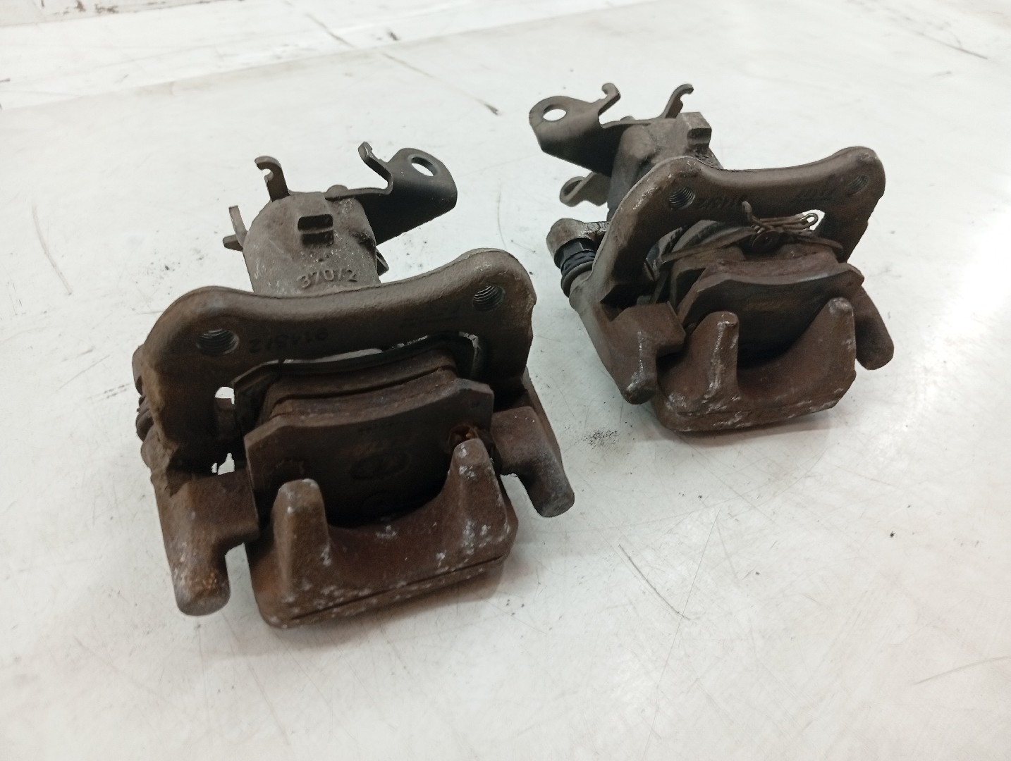 Conjunto (2) Pinças Travão RENAULT MEGANE II três volumes (LM0/1_) | 03 -  Imagem-1