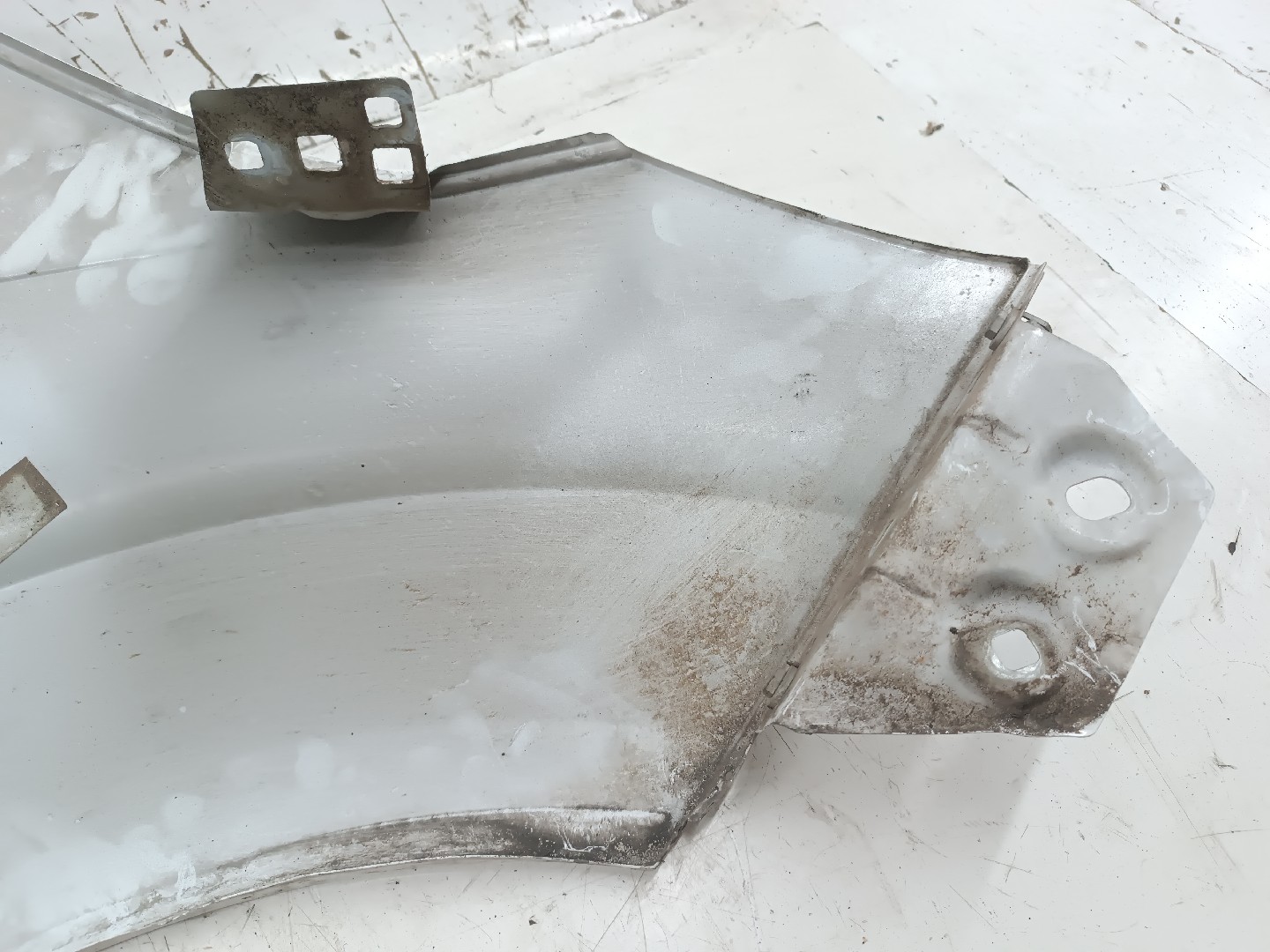 Guarda Lamas Esquerdo FORD TOURNEO COURIER B460 Kombi | 14 -  Imagem-1