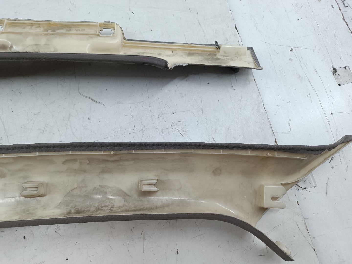 Moldura de pilar A AUDI A4 Avant (8E5, B6) | 00 - 05 Imagem-1