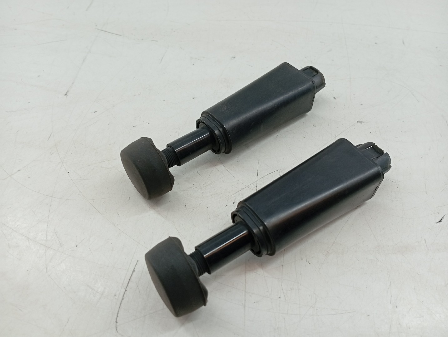 Batente FORD TOURNEO COURIER B460 Kombi | 14 -  Imagem-3