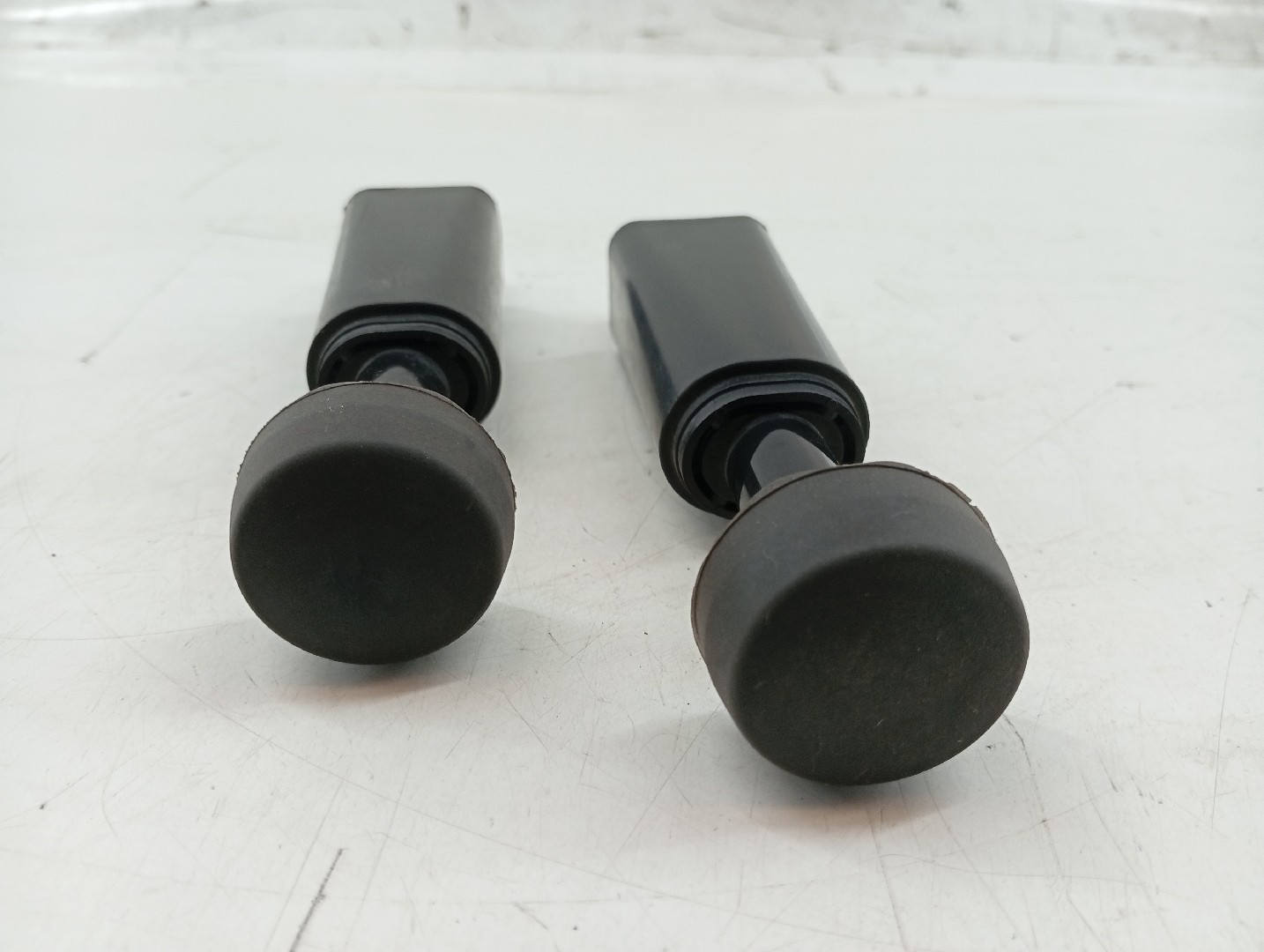 Batente FORD TOURNEO COURIER B460 Kombi | 14 -  Imagem-2