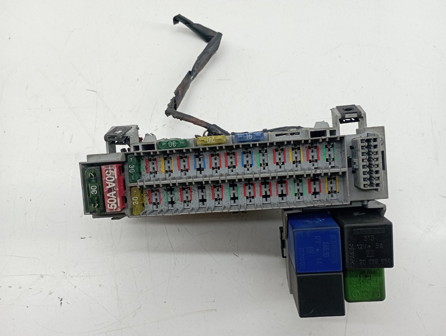 Caixa de fusíveis e relés OPEL CORSA B (S93) | 93 - 02