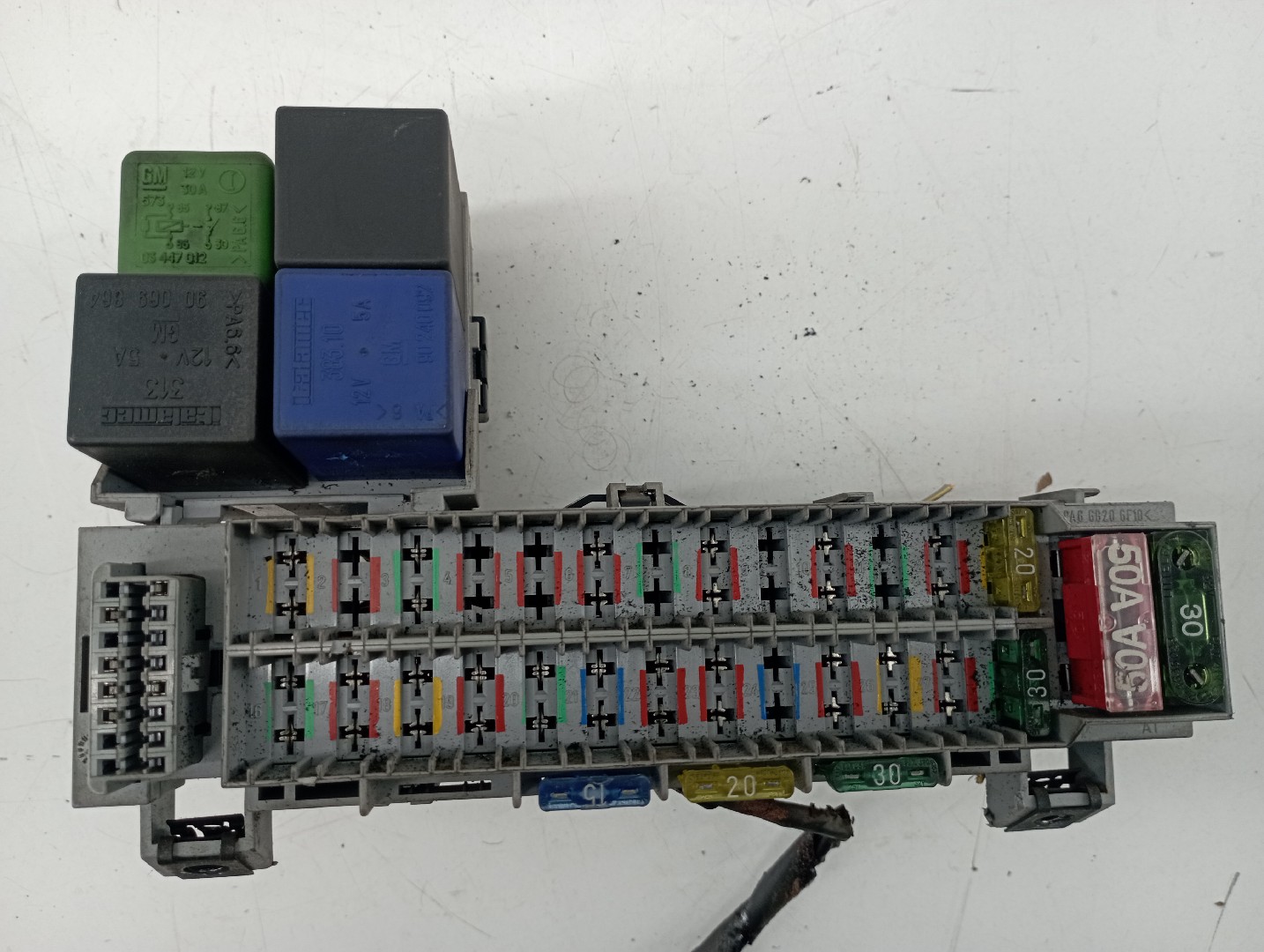 Caixa de fusíveis e relés OPEL CORSA B (S93) | 93 - 02 Imagem-4