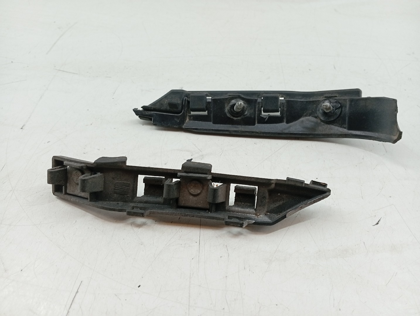 Guia de para-choques SEAT EXEO (3R2) | 08 - 13 Imagem-2