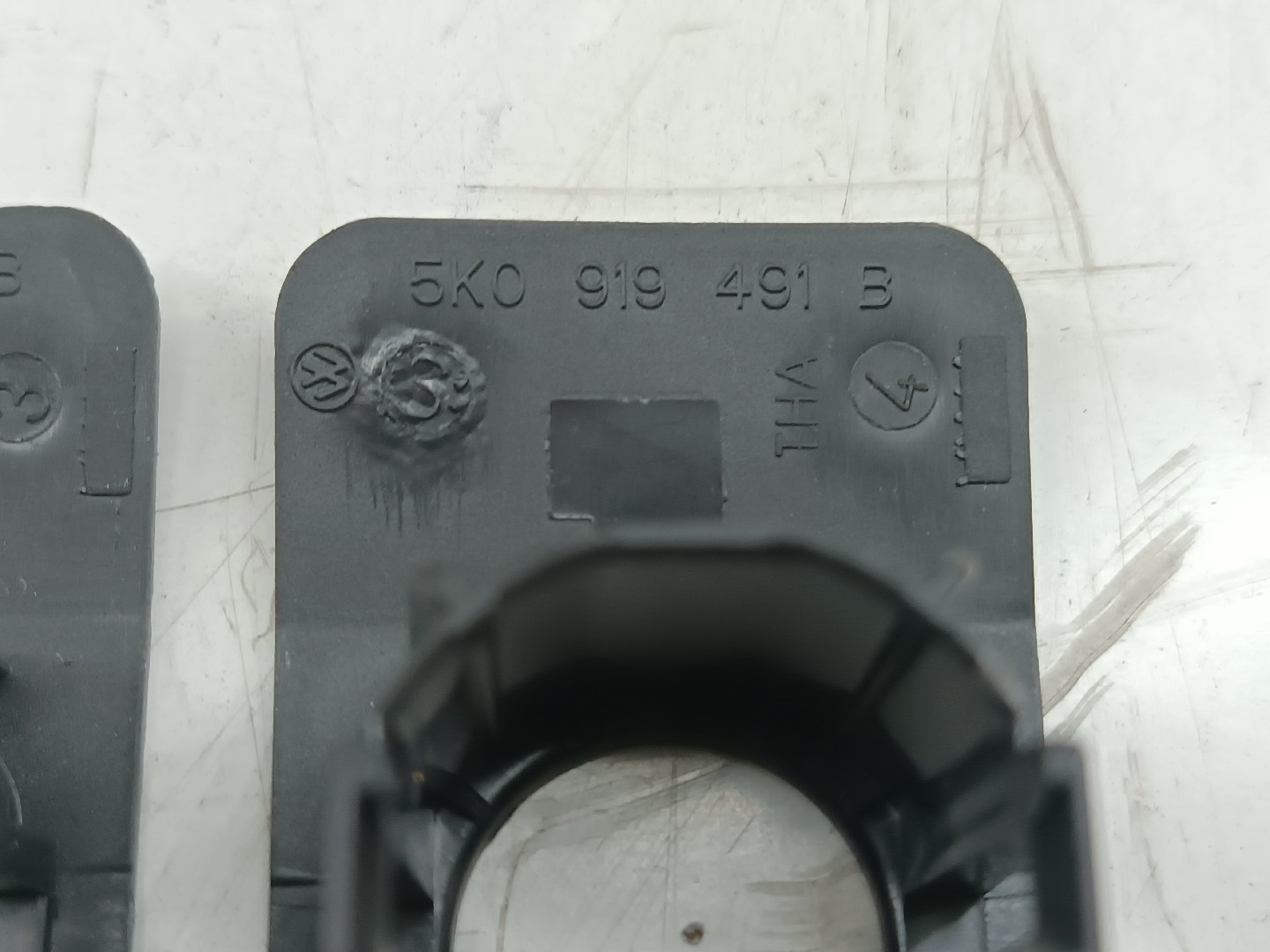 Suporte de sensor de estacionamento VOLKSWAGEN GOLF VI (5K1) | 08 - 14 Imagem-1