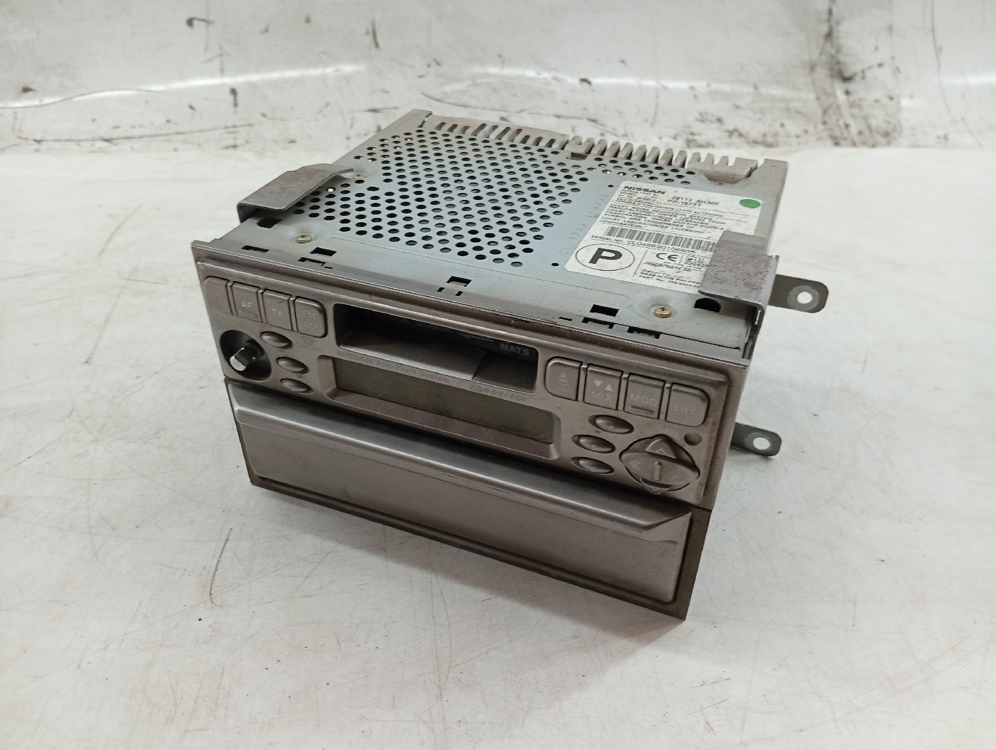 Auto-Rádio NISSAN X-TRAIL (T30) | 01 - 13