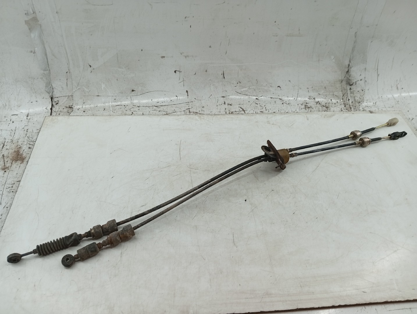 Cabos do seletor de mudanças NISSAN X-TRAIL (T30) | 01 - 13