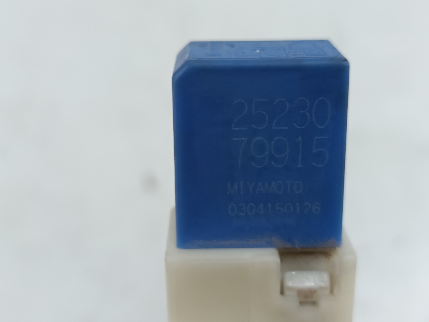 Caixa de fusíveis e relés NISSAN X-TRAIL (T30) | 01 - 13 Imagem-1