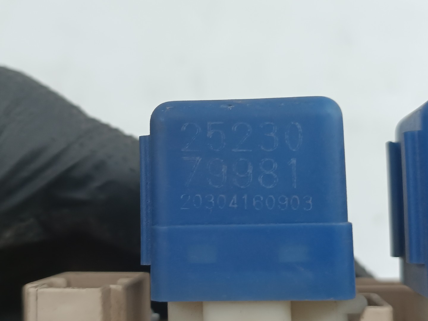 Caixa de fusíveis e relés NISSAN X-TRAIL (T30) | 01 - 13 Imagem-2