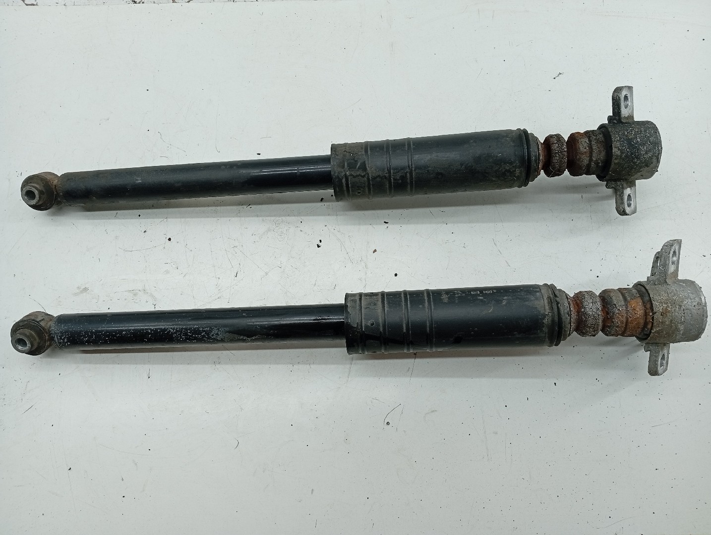 Amortecedores traseiros OPEL CORSA D Van (S07) | 06 - 14 Imagem-3