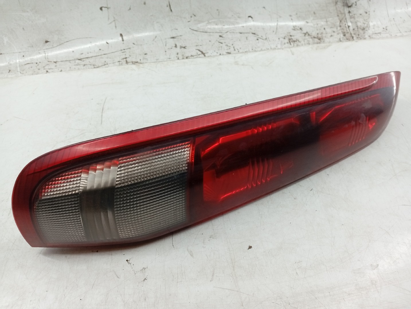 Farolim Stop Esquerdo NISSAN X-TRAIL (T30) | 01 - 13