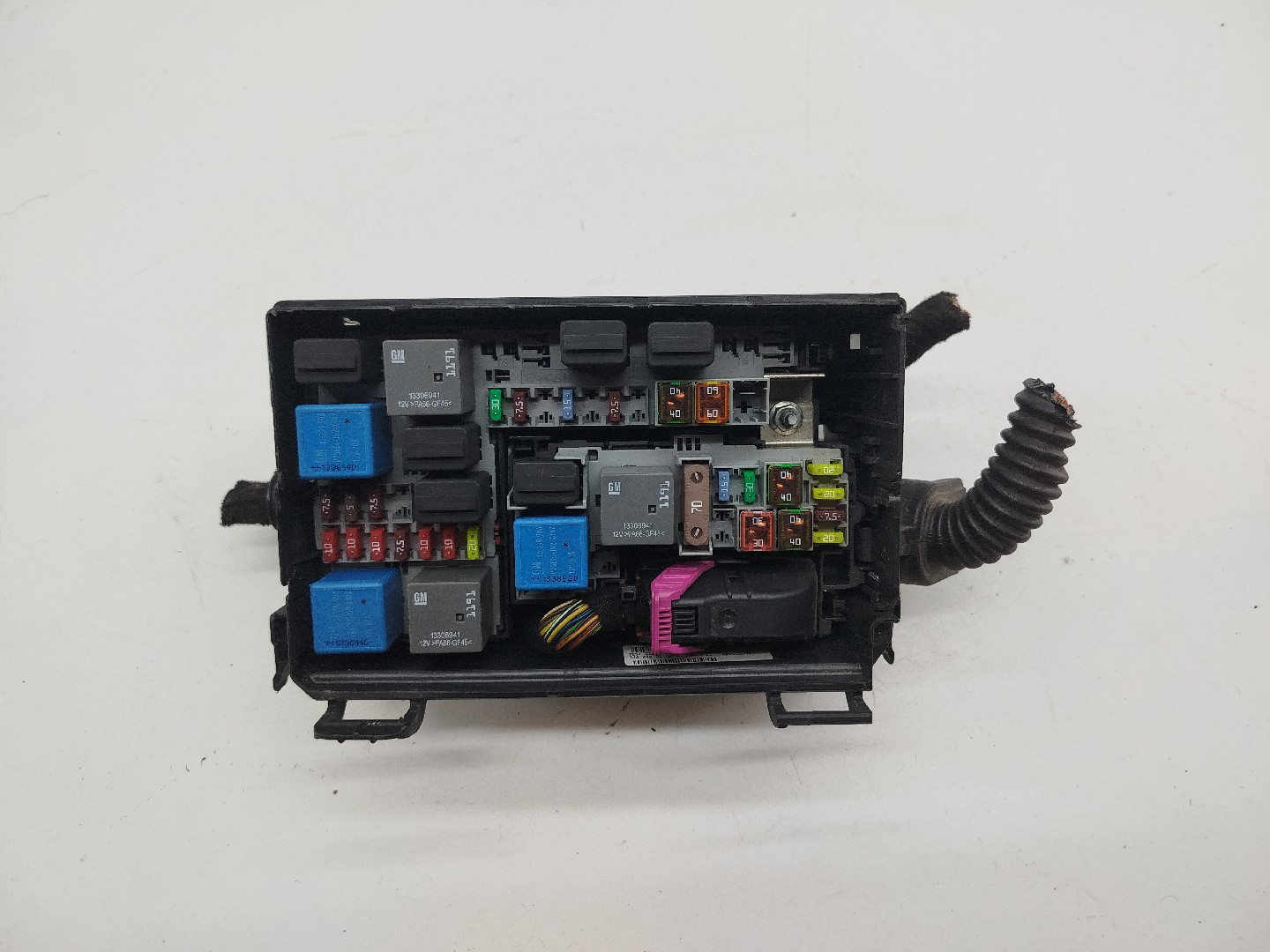 Caixa de fusíveis e relés OPEL CORSA D Van (S07) | 06 - 14 Imagem-4