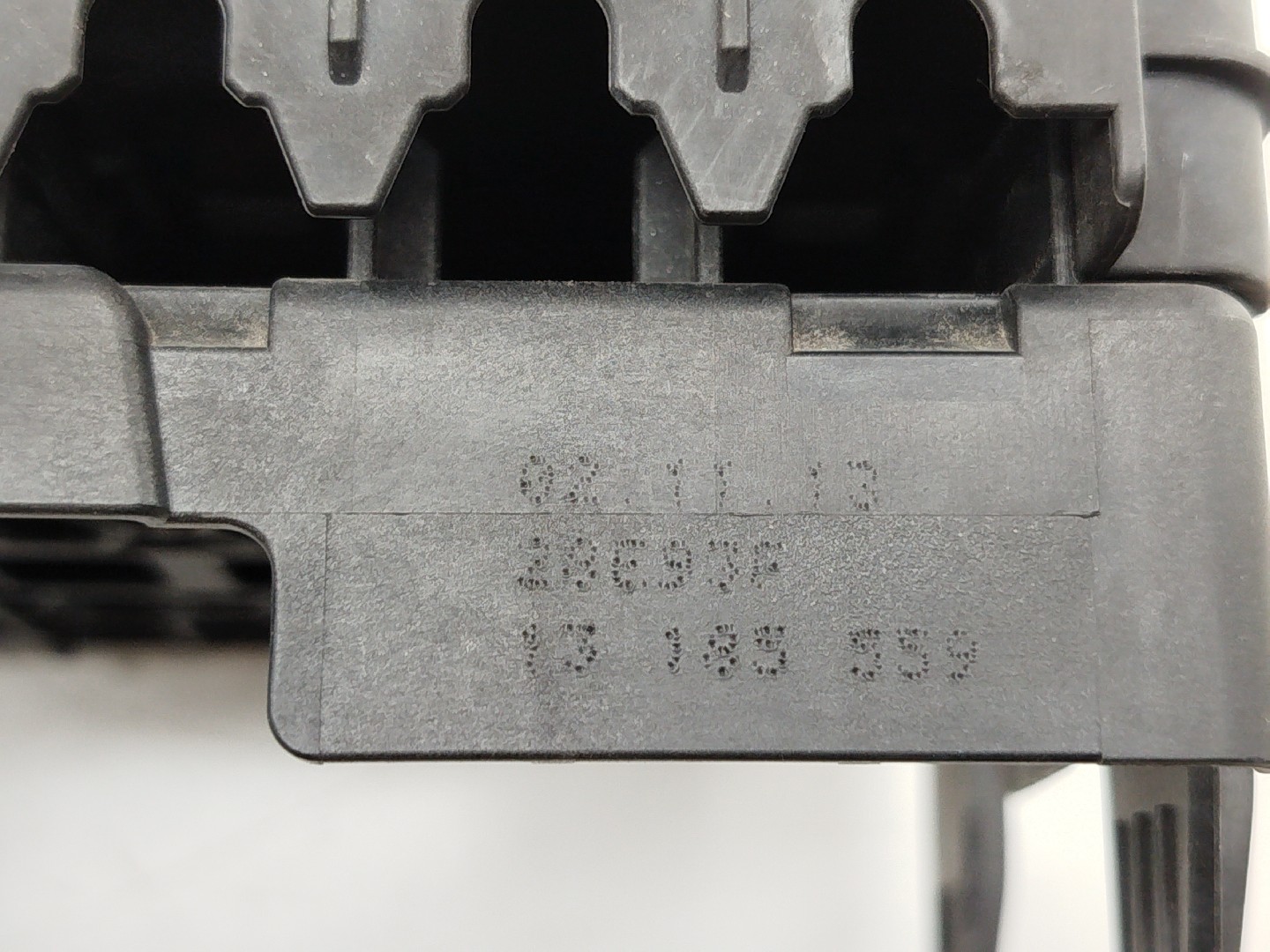 Módulo de fusíveis de bateria OPEL CORSA D Van (S07) | 06 - 14 Imagem-4